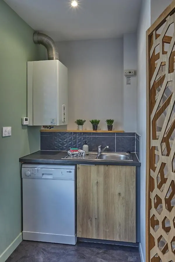 Centre Ville A Pied Appt Avec Sauna, Linge, Wifi, Stationnement Gratuit Vannes 0*,  Francia